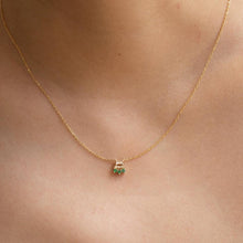 Charger l&#39;image dans la galerie, Baguette Emerald Lace Necklace
